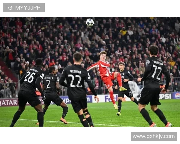 英超赛场惊现冷门拜仁3-0逆转那不勒斯全场沸腾