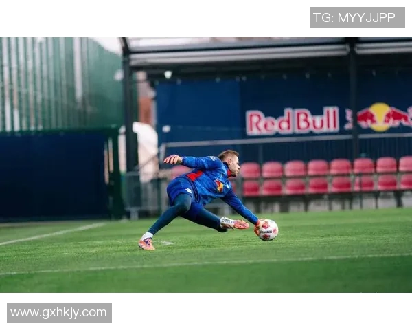 德甲惊天对决莱比锡与尤文图斯战成平局引发历史冷门震撼全场