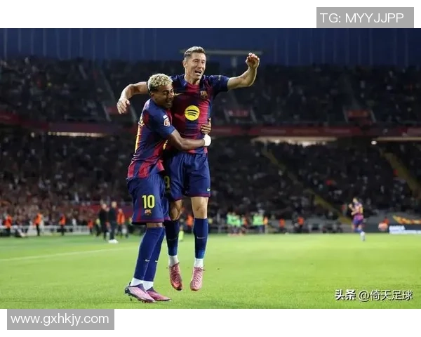 德甲焦点战曼联与巴萨握手言和赛后分析引发热议