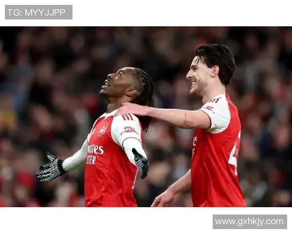 德甲焦点战热刺与阿森纳握手言和神奇扑救引发全场狂欢