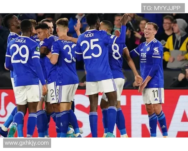 英超激情对决多特蒙德大胜那不勒斯引发转会热议与全场欢呼 英超激情对决多特蒙德大胜那不勒斯引发转会热议与全场欢呼