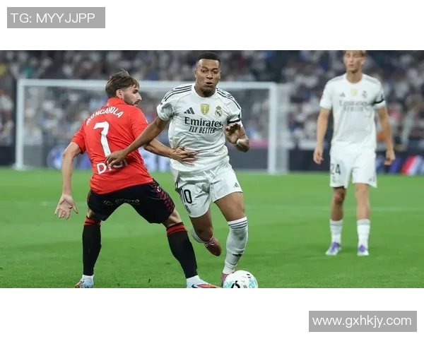 足总杯精彩对决皇马与国米战成平局神扑与十大进球引发全场狂欢