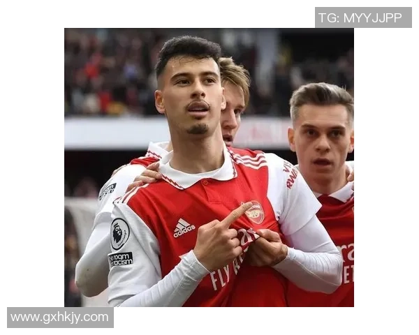 世界杯焦点战巴萨与阿森纳战平争议判罚引发全场热议 世界杯焦点战巴萨与阿森纳战平争议判罚引发全场热议