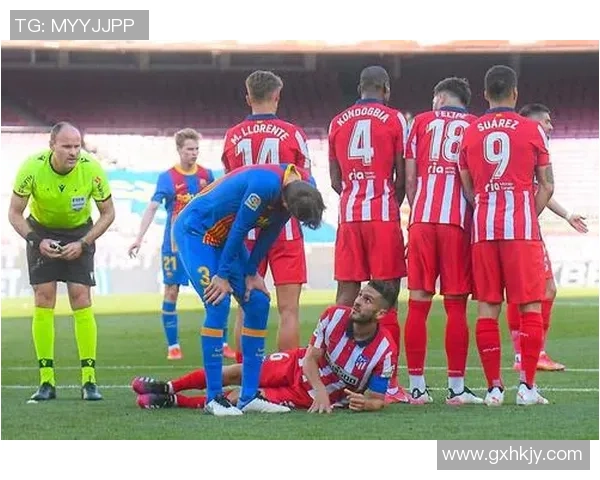 友谊赛精彩对决马竞与巴萨战成平局乌龙球引发全场热烈反响