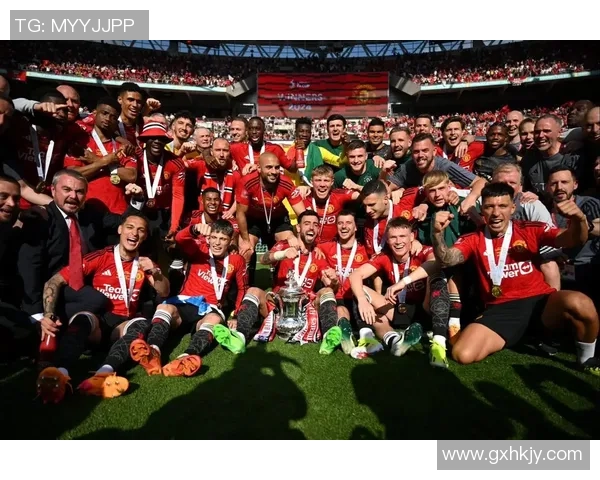 世界杯精彩对决曼城与利物浦战成平局帽子戏法点燃全场激情 世界杯精彩对决曼城与利物浦战成平局帽子戏法点燃全场激情