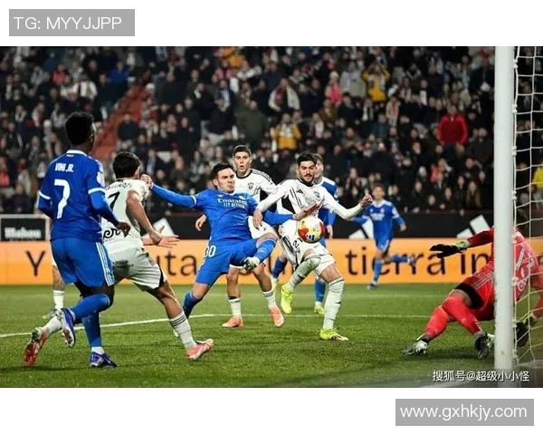 切尔西逆袭拜仁足总杯小组赛争议判罚引发全场热议 切尔西逆袭拜仁足总杯小组赛争议判罚引发全场热议