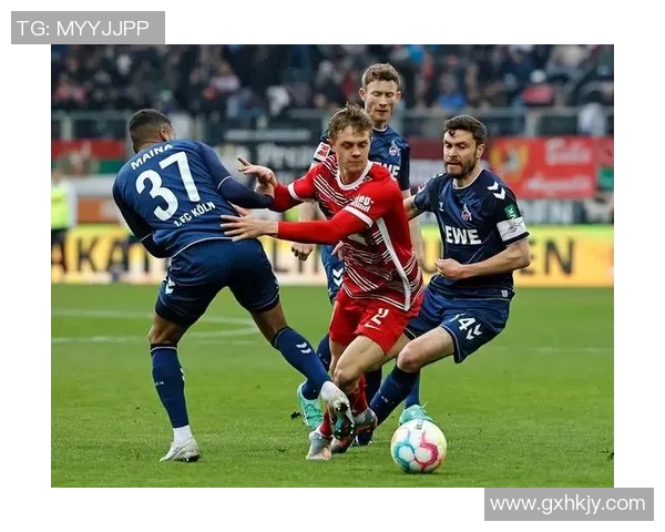 德甲激战尤文图斯逆转拜仁红牌事件引发全场热议与战术分析 德甲激战尤文图斯逆转拜仁红牌事件引发全场热议与战术分析