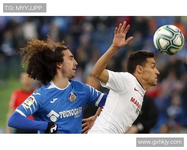 西甲精彩对决巴黎圣日耳曼大胜里昂引爆全场激情时刻集锦