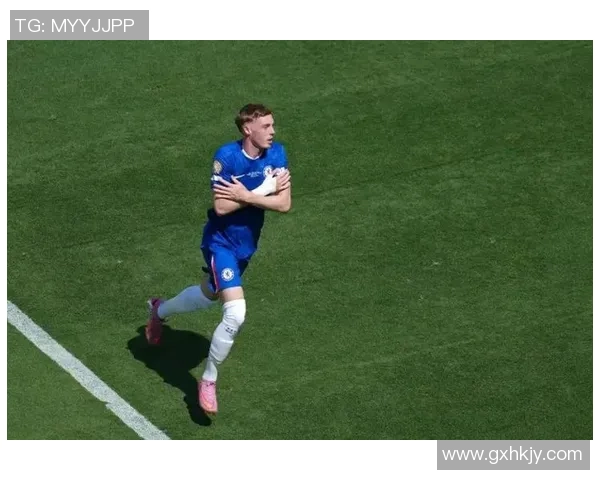 切尔西逆袭巴黎圣日耳曼4-0大胜赛场冷门引发热烈讨论与数据分析