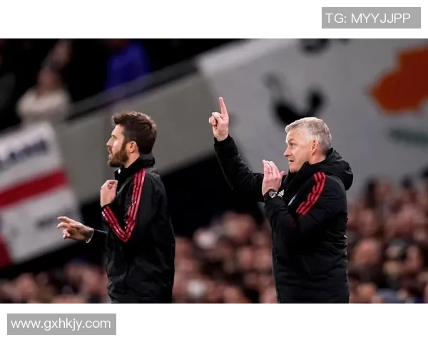 中超精彩对决曼联大胜热刺六比二乌龙球成比赛转折点战术分析