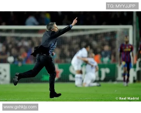 德甲激战波尔图与皇马握手言和精彩瞬间引发全场热烈反响