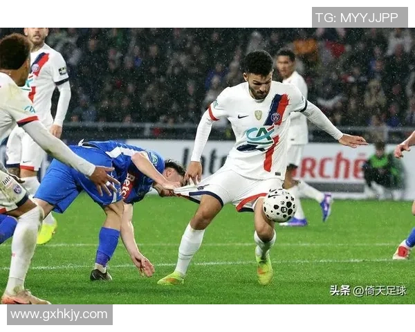 英超激战巴萨大胜曼城红牌争议引发全场热议